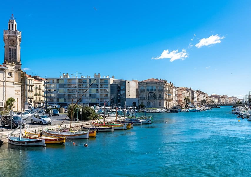 Vue du port de Sète pour un séminaire au soleil
