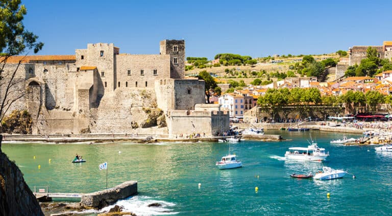 Ciudad y puerto de Collioure, Languedoc-Rosellón, Occitania, Francia