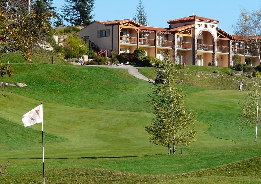 Un hôtel golf et spa