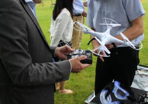 team building drones pilotage