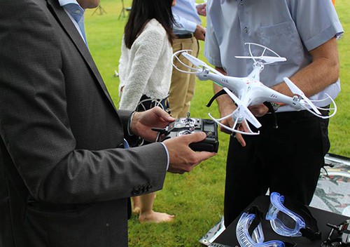 team building drones pilotage