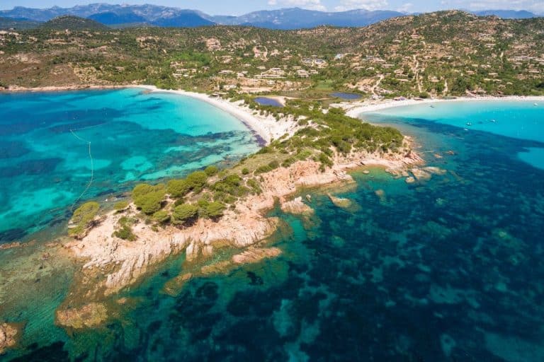 Plage de Palombaggia dans le sud de la Corse