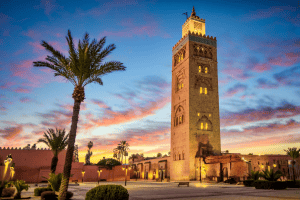 Balade dans la ville de Marrakech en soirée